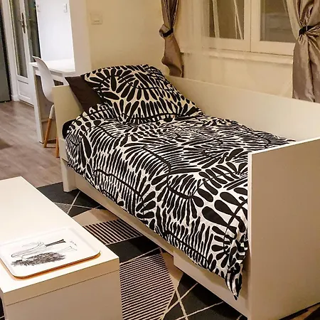 Studio avec jardin-Proche LDLC-Groupama Stadium-Eurexpo-métro *